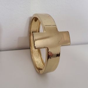 Gold Cross Bangle w/ Clasp